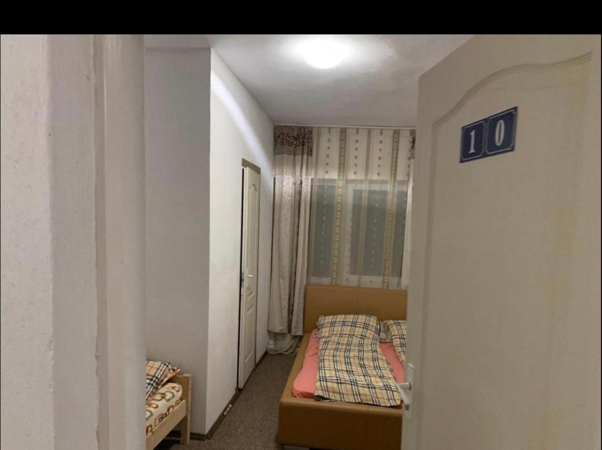 pensiune casa munteanu Baratca Exterior foto